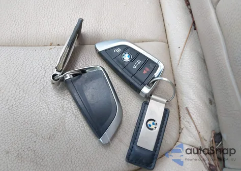 2016 BMW X1 xDrive28I из США, поврежденный, VIN WBXHT3Z35G4A49535